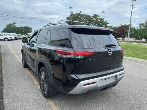 Used 2023 Nissan Pathfinder SL w/ SL Premium Package AWD/4WD image 6