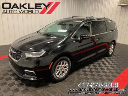 Used 2022 Chrysler Pacifica Touring-L