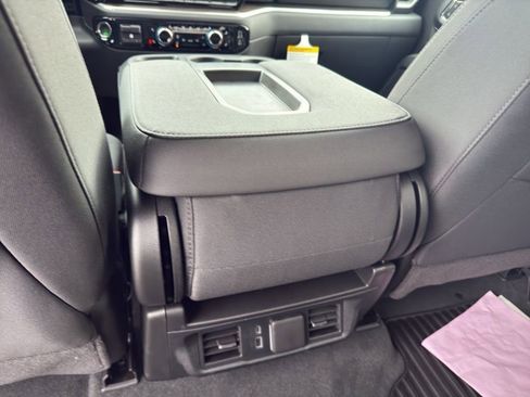 New 2026 GMC Sierra 1500 Elevation image 30