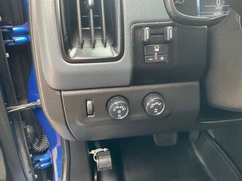 Used 2018 Chevrolet Colorado Z71 AWD/4WD image 8