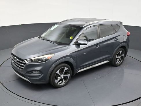 Used 2018 Hyundai Tucson Sport FWD image 12
