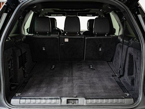 Used 2023 Land Rover Discovery S R-Dynamic image 21