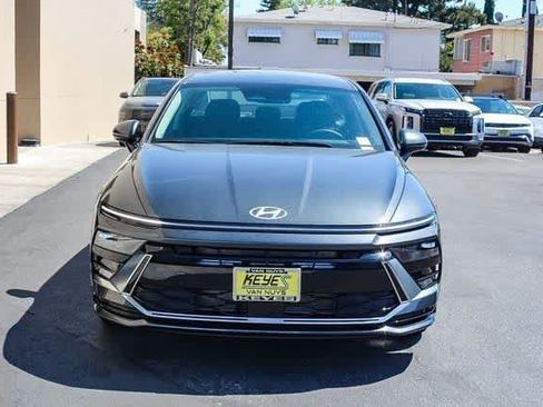 Certified 2025 Hyundai Sonata SEL FWD image 2