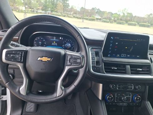 Used 2023 Chevrolet Tahoe Premier image 3