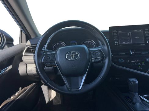 Used 2023 Toyota Camry SE w/ Convenience Package FWD image 12