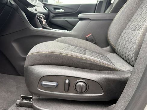 Used 2023 Chevrolet Equinox LT FWD image 37
