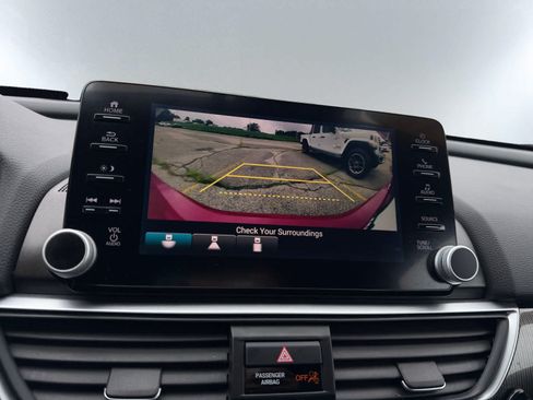 Used 2018 Honda Accord Sport image 15