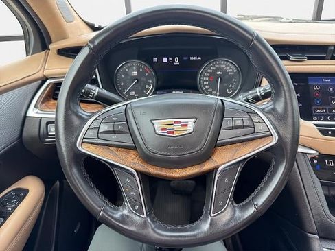 Used 2021 Cadillac XT5 Premium Luxury w/ Platinum Package AWD/4WD image 25