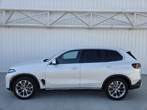 Used 2026 BMW X5 xDrive50e w/ Climate Comfort Package image 20