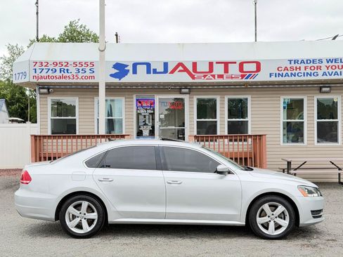 Used 2013 Volkswagen Passat 2.5 SE FWD image 3