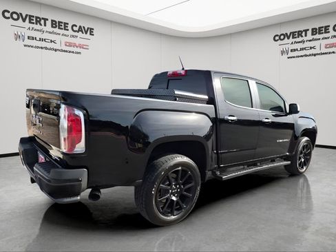 Used 2022 GMC Canyon Denali w/ Denali Black Edition Package image 9