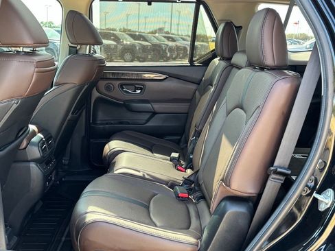 Used 2024 Honda Pilot Elite image 9