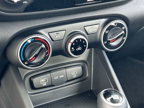 New 2026 Hyundai Venue SE image 26