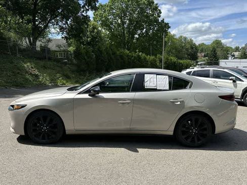 Used 2024 MAZDA MAZDA3 s FWD image 2