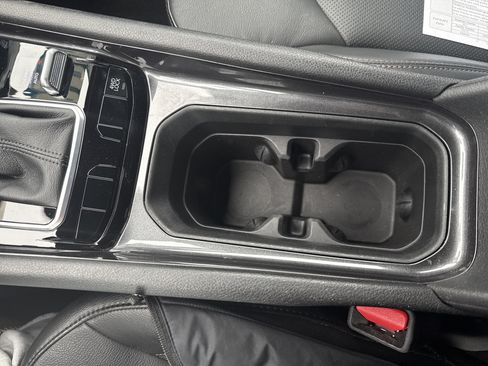 Used 2023 Jeep Compass Latitude AWD/4WD image 14