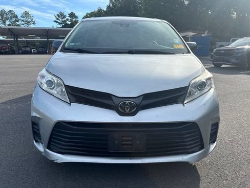 Used 2020 Toyota Sienna L FWD image 8