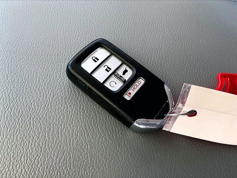 Used 2021 Honda CR-V Touring image 32