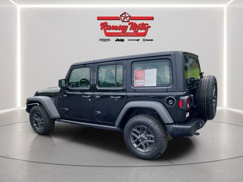 Used 2025 Jeep Wrangler Unlimited Sport AWD/4WD image 3