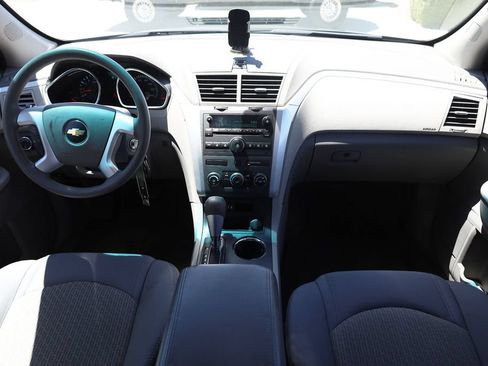 Used 2011 Chevrolet Traverse LS AWD/4WD image 18