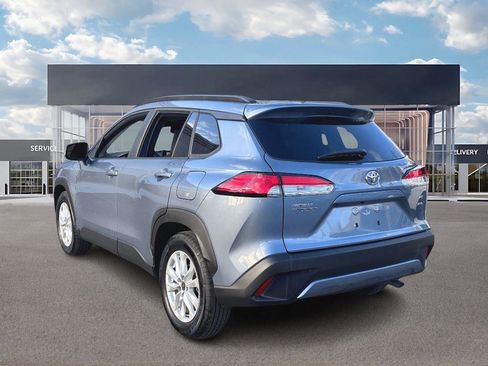 Used 2024 Toyota Corolla Cross LE w/ Moonroof Package image 6