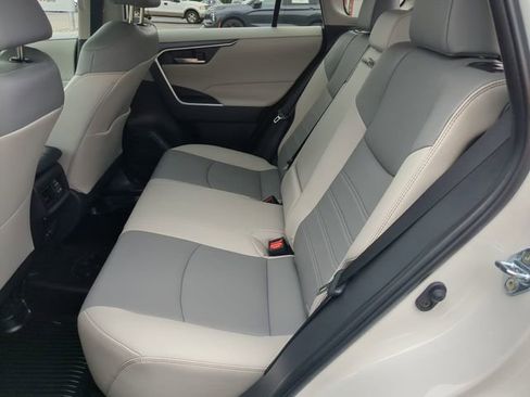 Used 2025 Toyota RAV4 XLE Premium FWD image 28