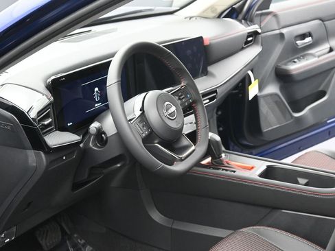 New 2026 Nissan Kicks SR w/ Cold Weather Package image 7