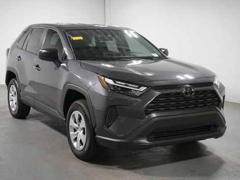 Used 2024 Toyota RAV4 LE FWD image 3