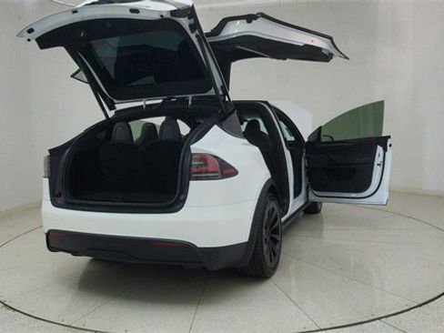 Used 2022 Tesla Model X Plaid image 77
