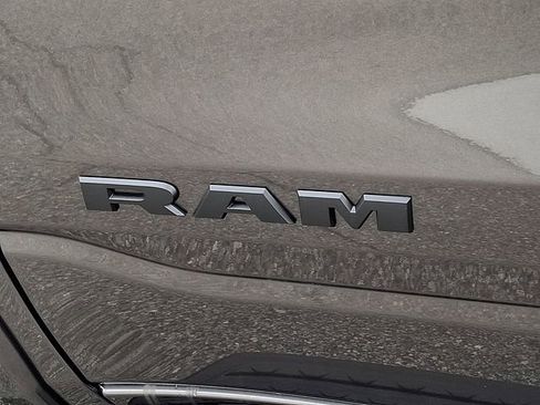 New 2026 RAM 1500 4x4 Crew Cab image 17