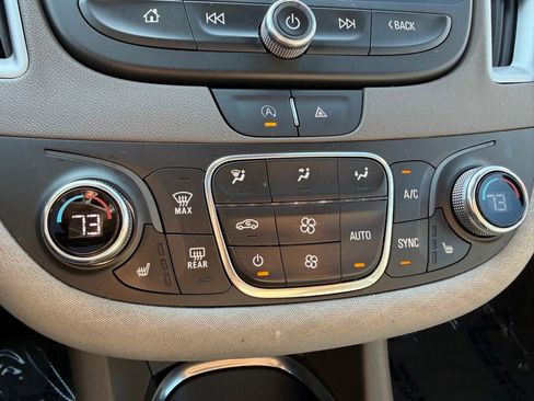 Used 2024 Chevrolet Malibu LT FWD image 17