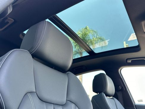 Used 2025 Audi Q5 2.0T Premium image 14