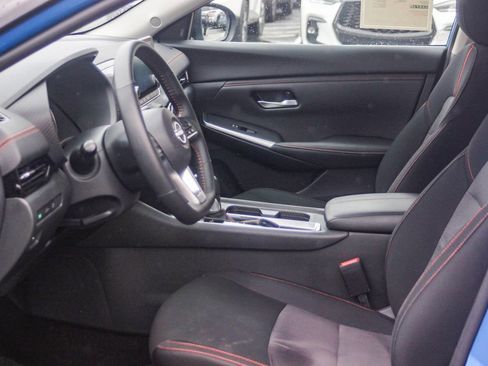 Certified 2025 Nissan Sentra SR image 18