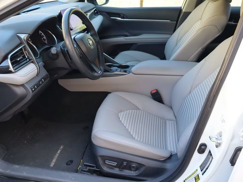 Used 2023 Toyota Camry SE AWD/4WD image 14