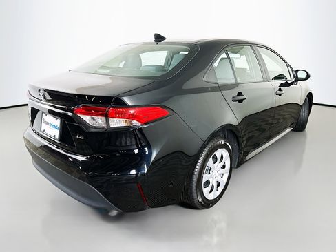 Used 2023 Toyota Corolla LE image 7