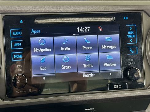 Used 2019 Toyota Tacoma TRD Off-Road w/ Technology Package image 30