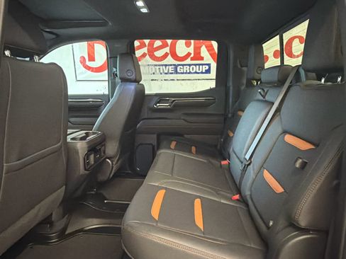 Used 2024 GMC Sierra 1500 AT4 w/ AT4 Preferred Package image 21
