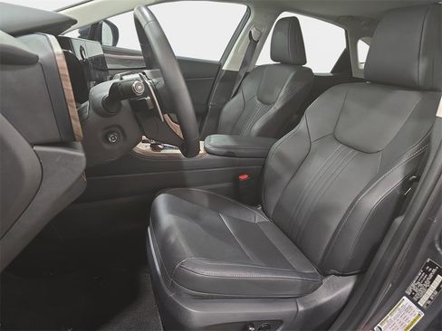 Used 2025 Lexus NX 250 FWD w/ Towing Package (2000 Lbs) image 14