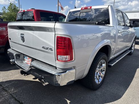Used 2014 RAM 1500 Laramie w/ Convenience Group AWD/4WD image 8