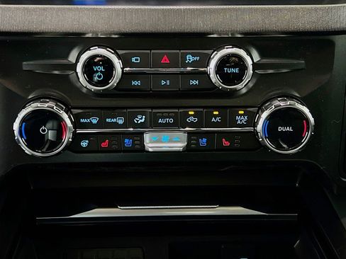 New 2026 Ford F250 Platinum image 9