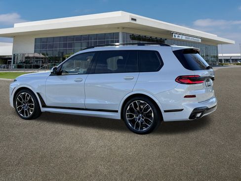Certified 2024 BMW X7 xDrive40i w/ M Sport Package image 7