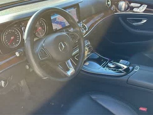 Used 2017 Mercedes-Benz E 300 4MATIC image 28