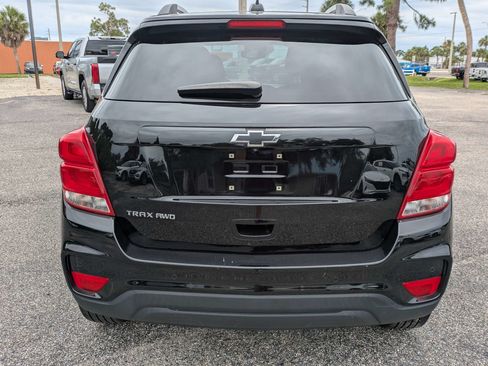 Used 2022 Chevrolet Trax LT w/ Driver Confidence Package AWD/4WD image 5