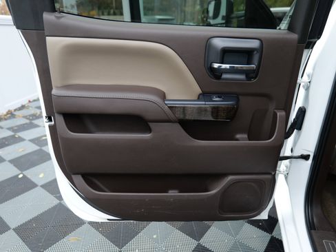 Used 2016 GMC Sierra 2500 Denali w/ Duramax Plus Package image 45