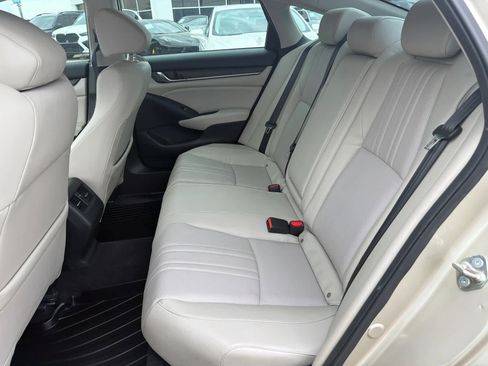 Used 2018 Honda Accord EX-L image 9