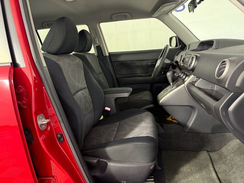 Used 2013 Scion xB image 13