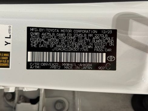 Certified 2024 Toyota Prius Prime FWD image 31