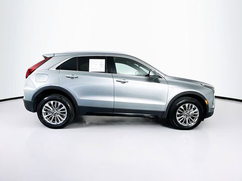 Used 2025 Cadillac XT4 Premium Luxury image 11