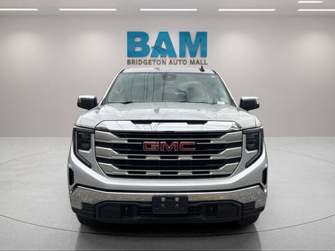 Used 2022 GMC Sierra 1500 SLE image 5