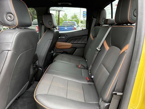 Used 2024 GMC Canyon AT4 w/ Technology Package AWD/4WD image 13