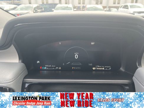 Used 2021 Lincoln Nautilus Reserve w/ Equipment Group 201A image 16